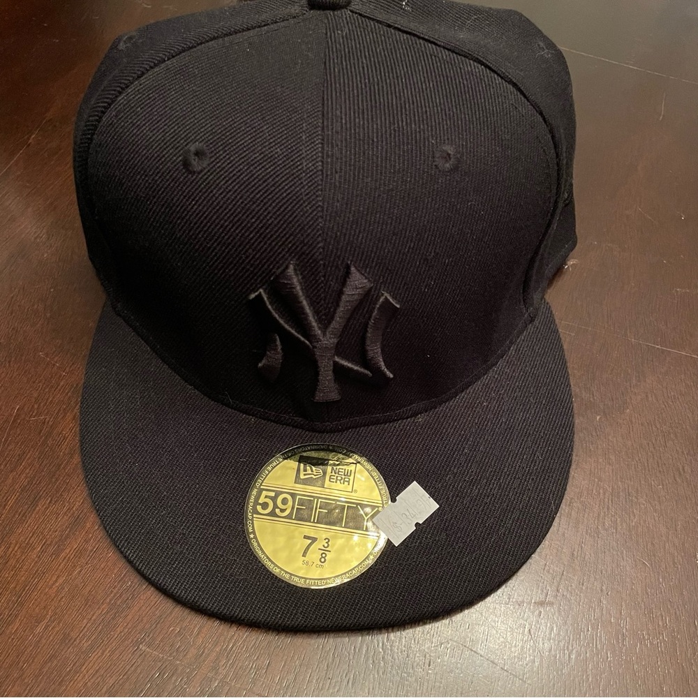 fitted ball cap NY Yankees